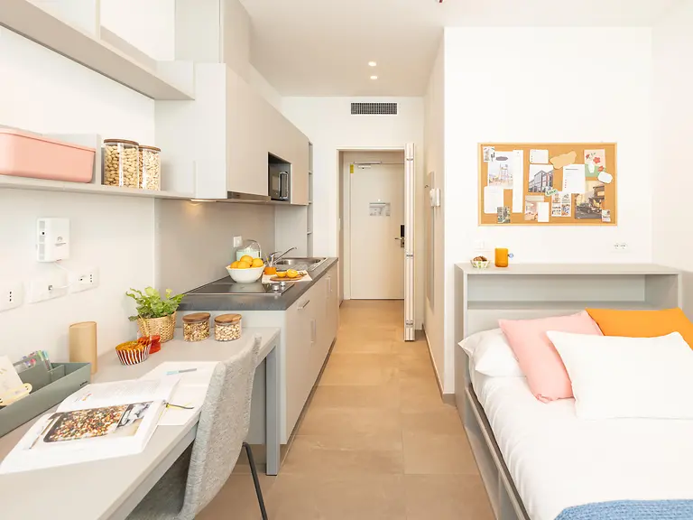  Classic Studio Courtyard View  -  Yugo Florentia Living Firenze  - Gallery -  5