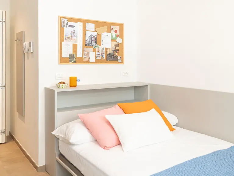  Classic Studio Courtyard View  -  Yugo Florentia Living Firenze  - Gallery -  4