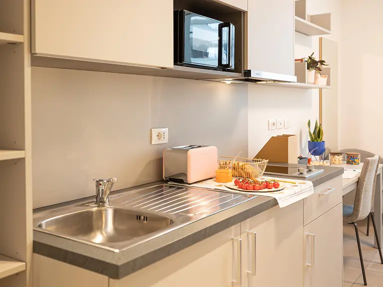  Smart Studio Courtyard View  -  Yugo Florentia Living Firenze  - Gallery -  5