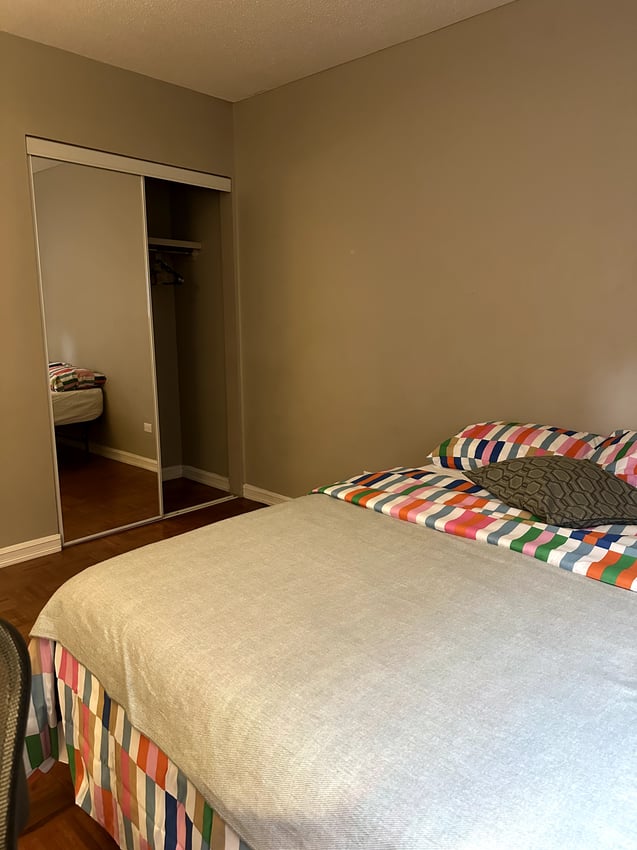 304 - Deluxe Room  -  Flex Room - 11 Avenue SW & 19 Street SW  - Gallery -  2