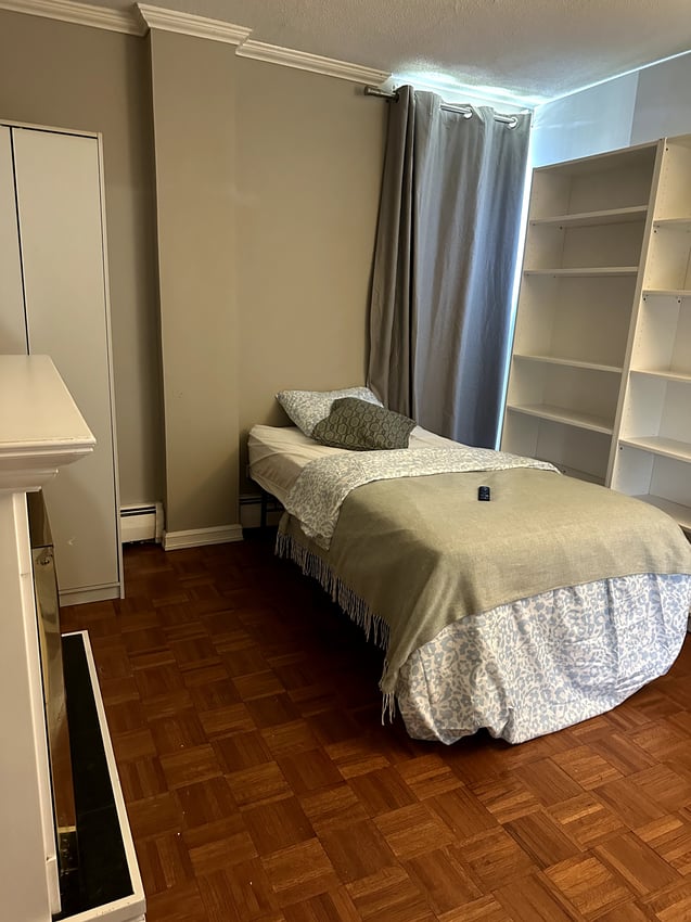  306 - Flex Room  -  Flex Room - 11 Avenue SW & 19 Street SW  - Gallery -  1