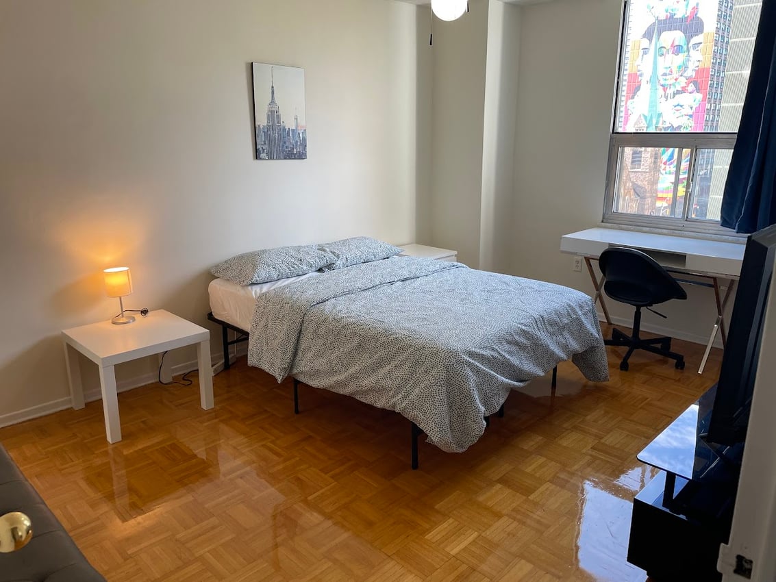 84 - Deluxe Room With Powder Room - Flex Room - Carlton St & Homewood Ave - Gallery - 5