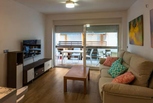 Welcoming 2 Bedroom Apartment with a balcony close to Mutxavista Beach