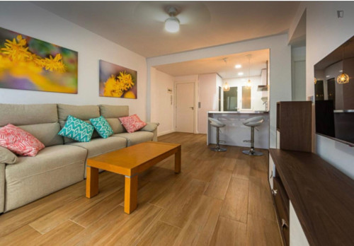 Welcoming 2 Bedroom Apartment with a balcony close to Mutxavista Beach