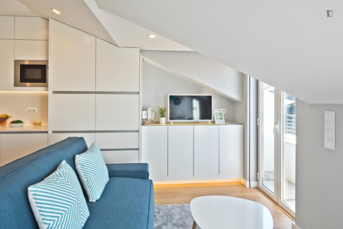 Welcoming 1-bedroom apartment near the Alcântara-Mar train station