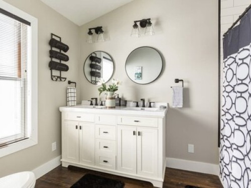 A Cozy Stylish Home! 