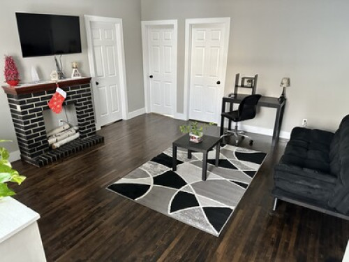 A Cozy Stylish Home!   - Gallery -  5