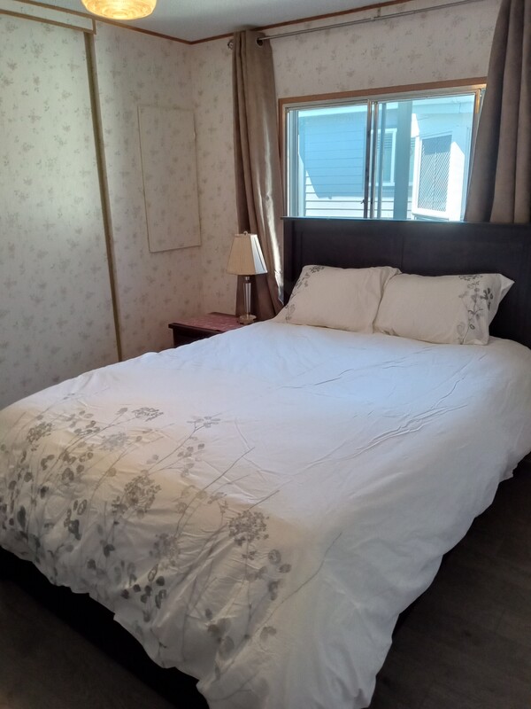 1 Private Bedroom (Full Room)  -  Furnished 1 bedroom   - Gallery -  1