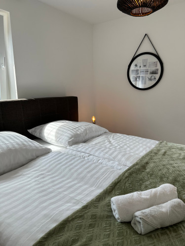 AMAO-Pearl/94qm/KingSizeBed/Terrace/Parking/Lift