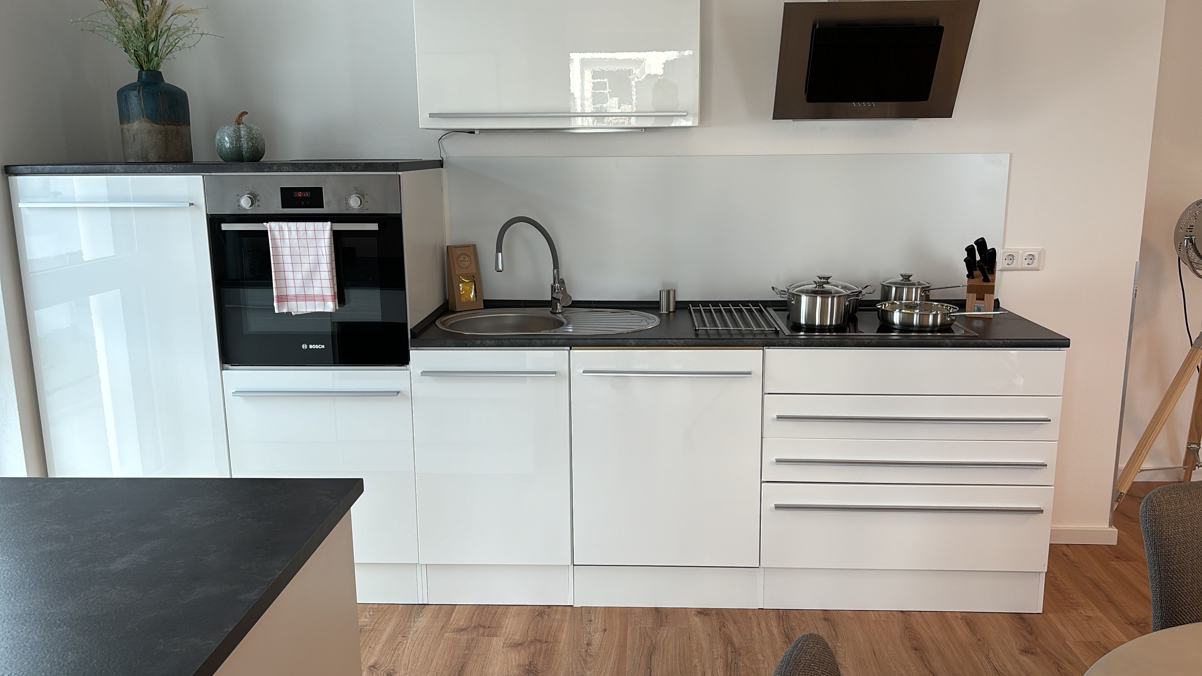  Entire Apartment, 90㎡, TV, Underground Parking, Kitchen, Bathroom, Balcony  -  Entire apartment, 90㎡, TV, underground parking, kitchen, bathroom, balcony  - Gallery -  24