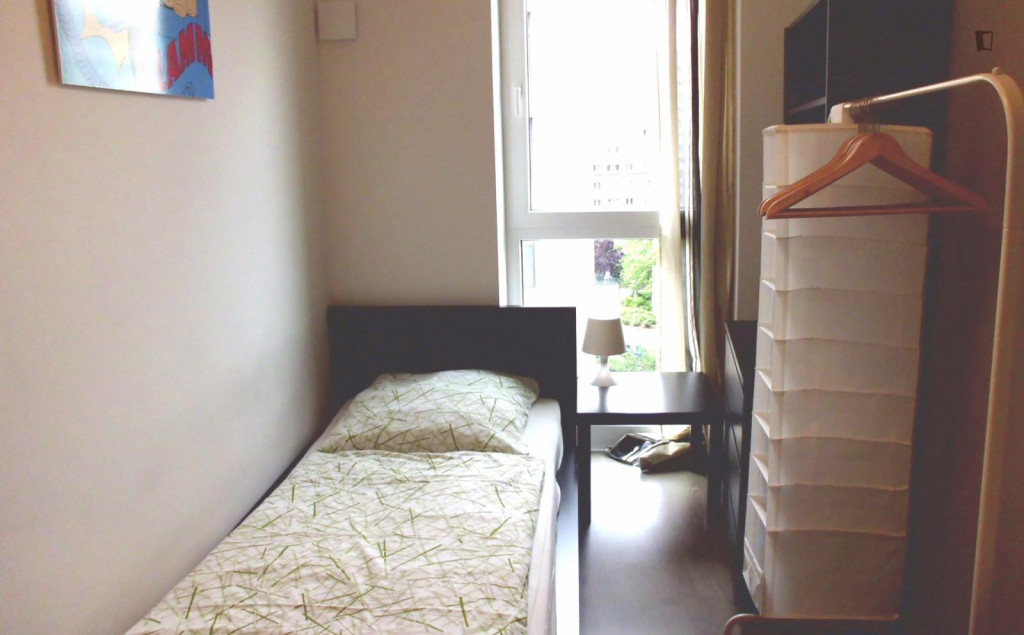 Cosy single bedroom in shared flat in Alexanderplatz