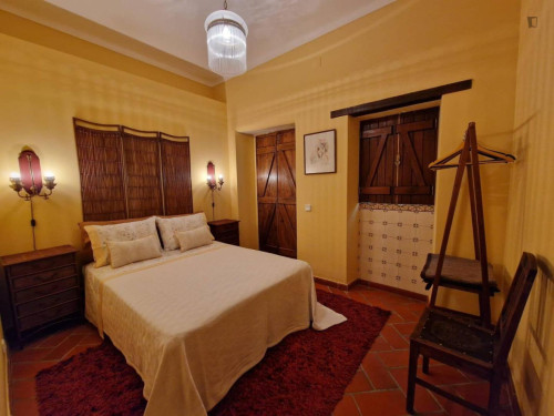 Unique 2 Bedroom House close to Tomar Train Station