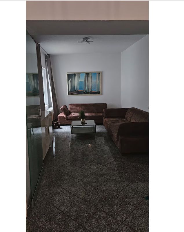  Base Floor Suite Next To Central Station  -  Base Floor Suite next to Central Station  - Gallery -  18