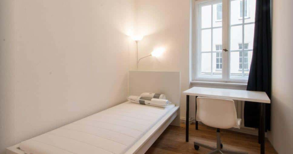 Zimmer in der Königin-Elisabeth-Str. 1
