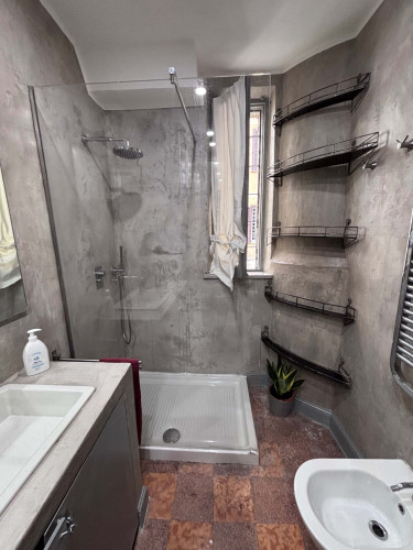 Appartamento in Via Dacia, Roma