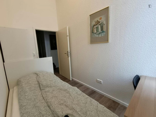 Very nice single bedroom in the Phoenix W neighbourhood