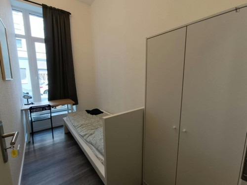 Very nice single bedroom in the Phoenix W neighbourhood