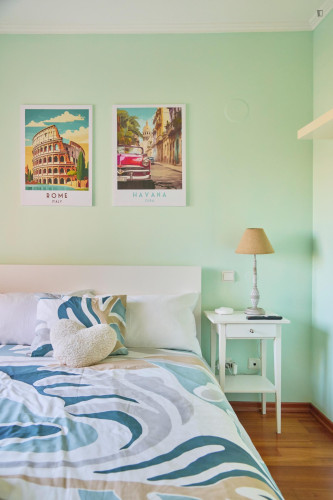 Bright and modern 2-bedroom apartment next to Metro Yellow line