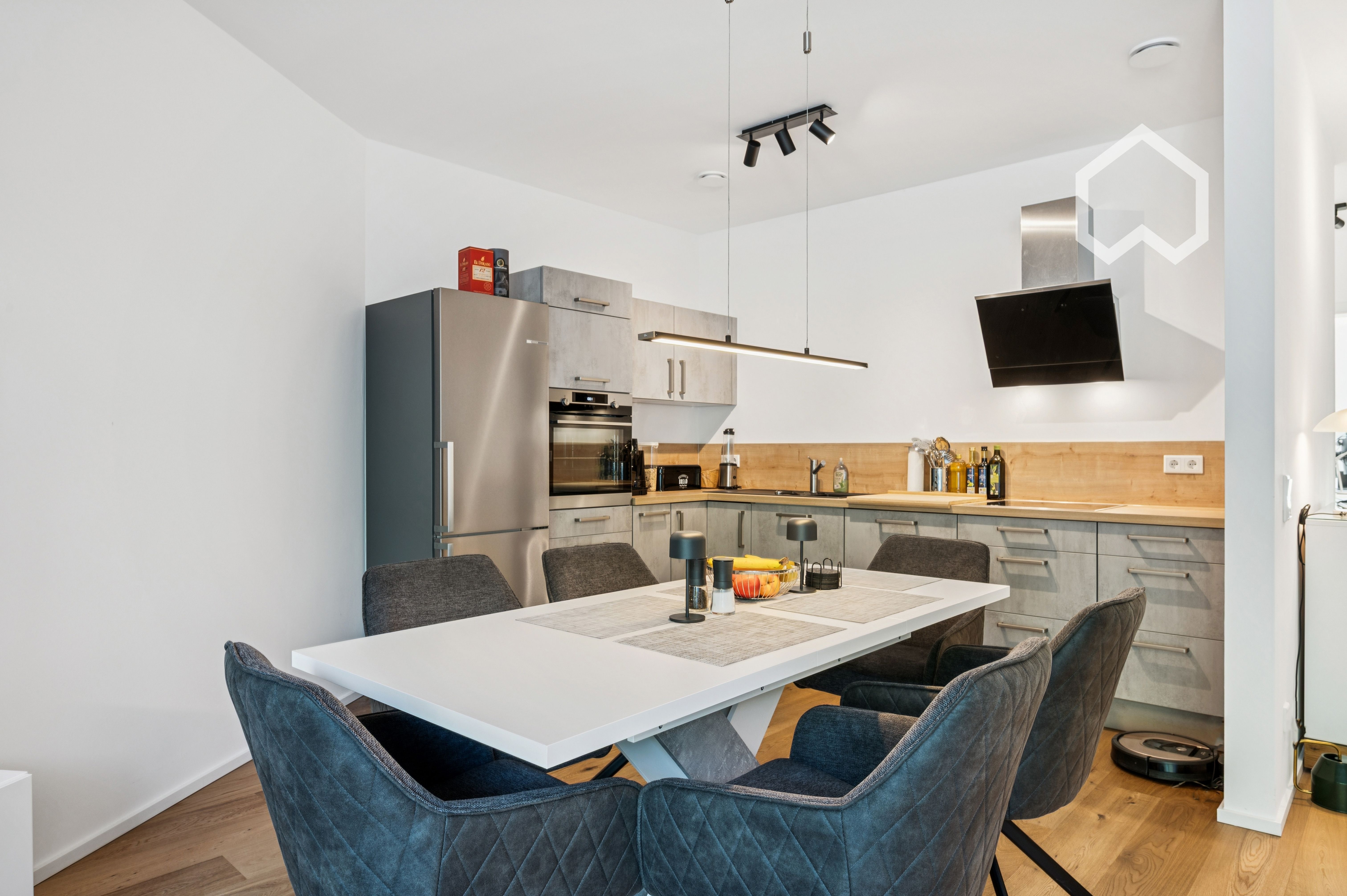  Furnished, Newly Built Apartment W. Heated Floors, Parking Garage And Modern Amenities  -  Furnished, newly built apartment w. heated floors, parking garage and modern amenities  - Gallery -  5