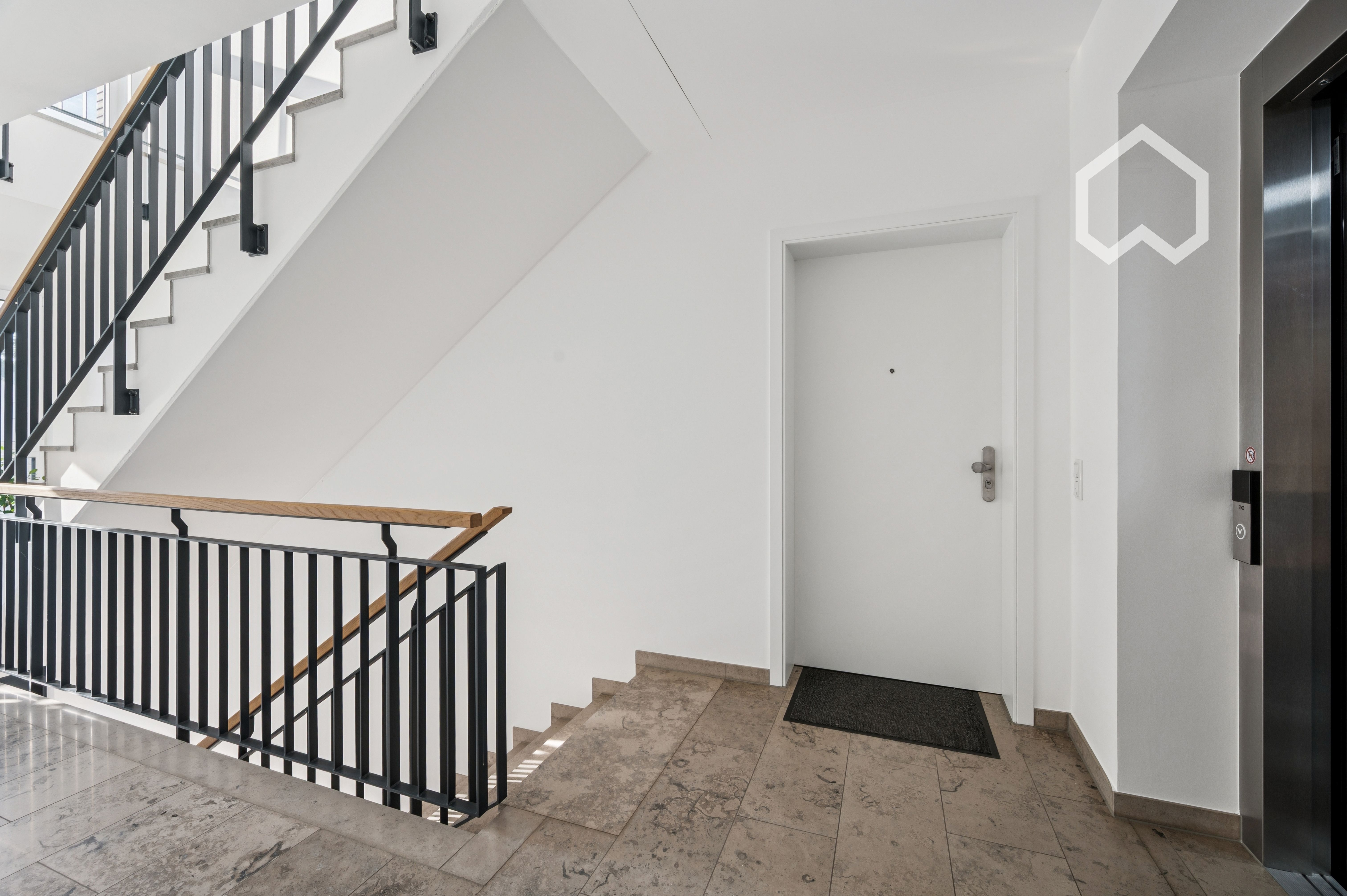  Furnished, Newly Built Apartment W. Heated Floors, Parking Garage And Modern Amenities  -  Furnished, newly built apartment w. heated floors, parking garage and modern amenities  - Gallery -  8