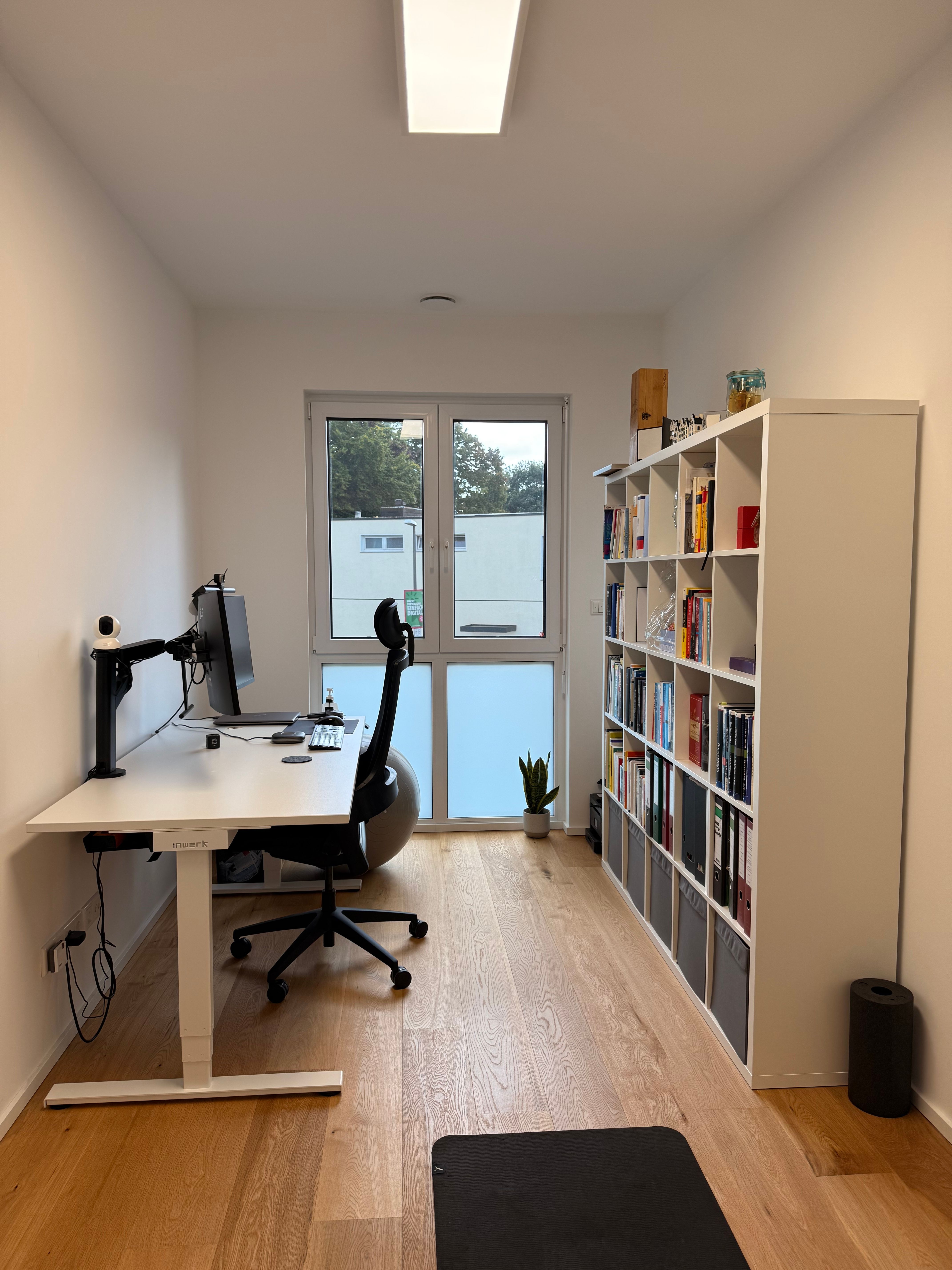  Furnished, Newly Built Apartment W. Heated Floors, Parking Garage And Modern Amenities  -  Furnished, newly built apartment w. heated floors, parking garage and modern amenities  - Gallery -  17