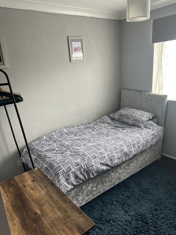  Room 1(Full Room)  -  Great location   - Gallery -  1