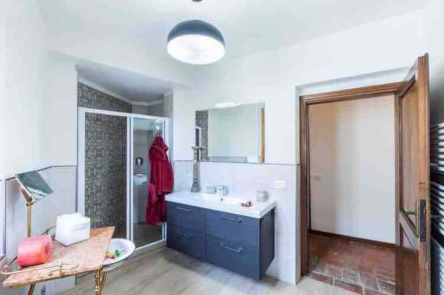 3 Bedrooms - 2 Bathrooms - Room in Piazza IV Novembre, Romola for 77 m² with 3 bedrooms - Gallery - 7