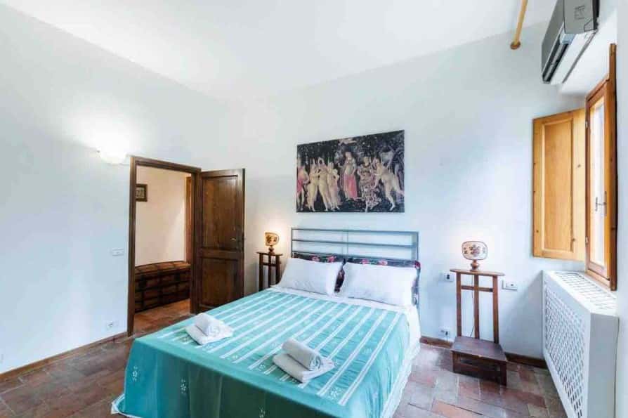 3 Bedrooms - 2 Bathrooms - Room in Piazza IV Novembre, Romola for 77 m² with 3 bedrooms - Gallery - 1
