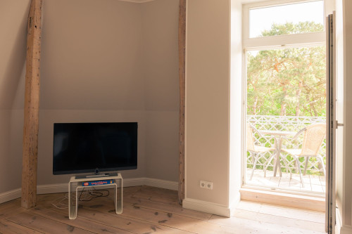 Deluxe studio with balcony and sea view