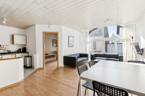 Apartment B - Up to 5 guests