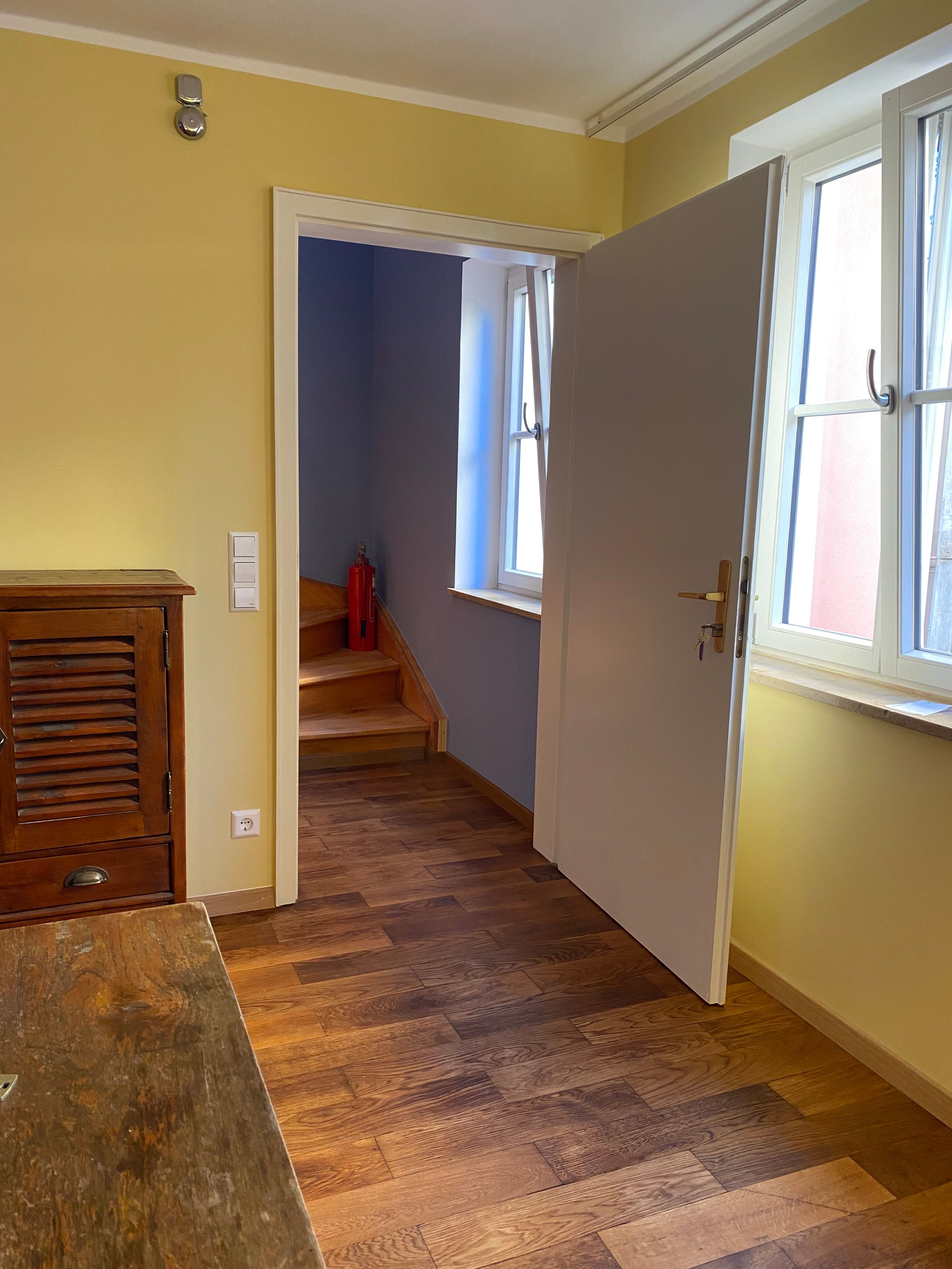 Idyllically Located And Furnished Apartment In The Island House - 9