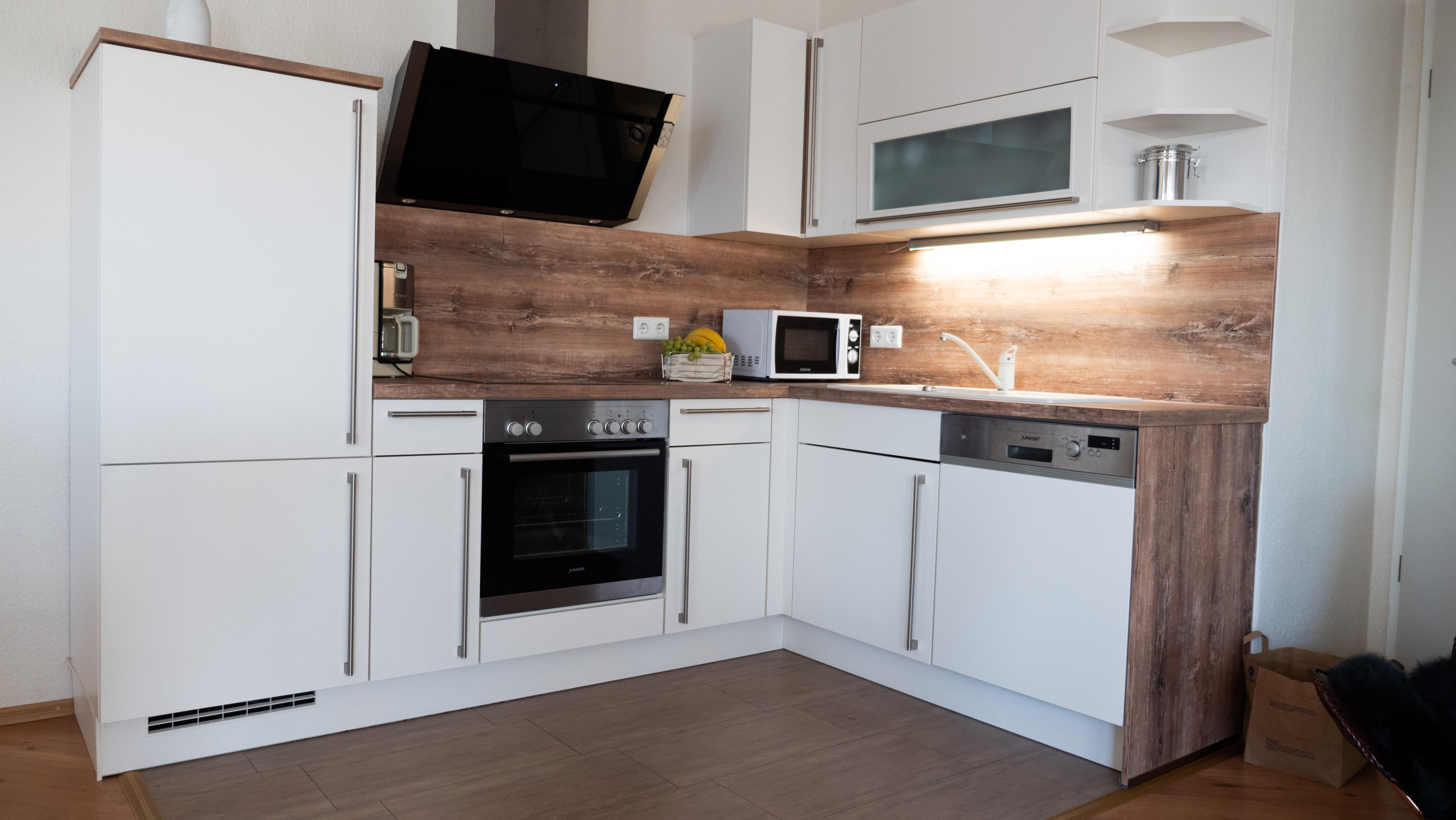 Furnished 2-Bedroom Apartment In Sellin - 3