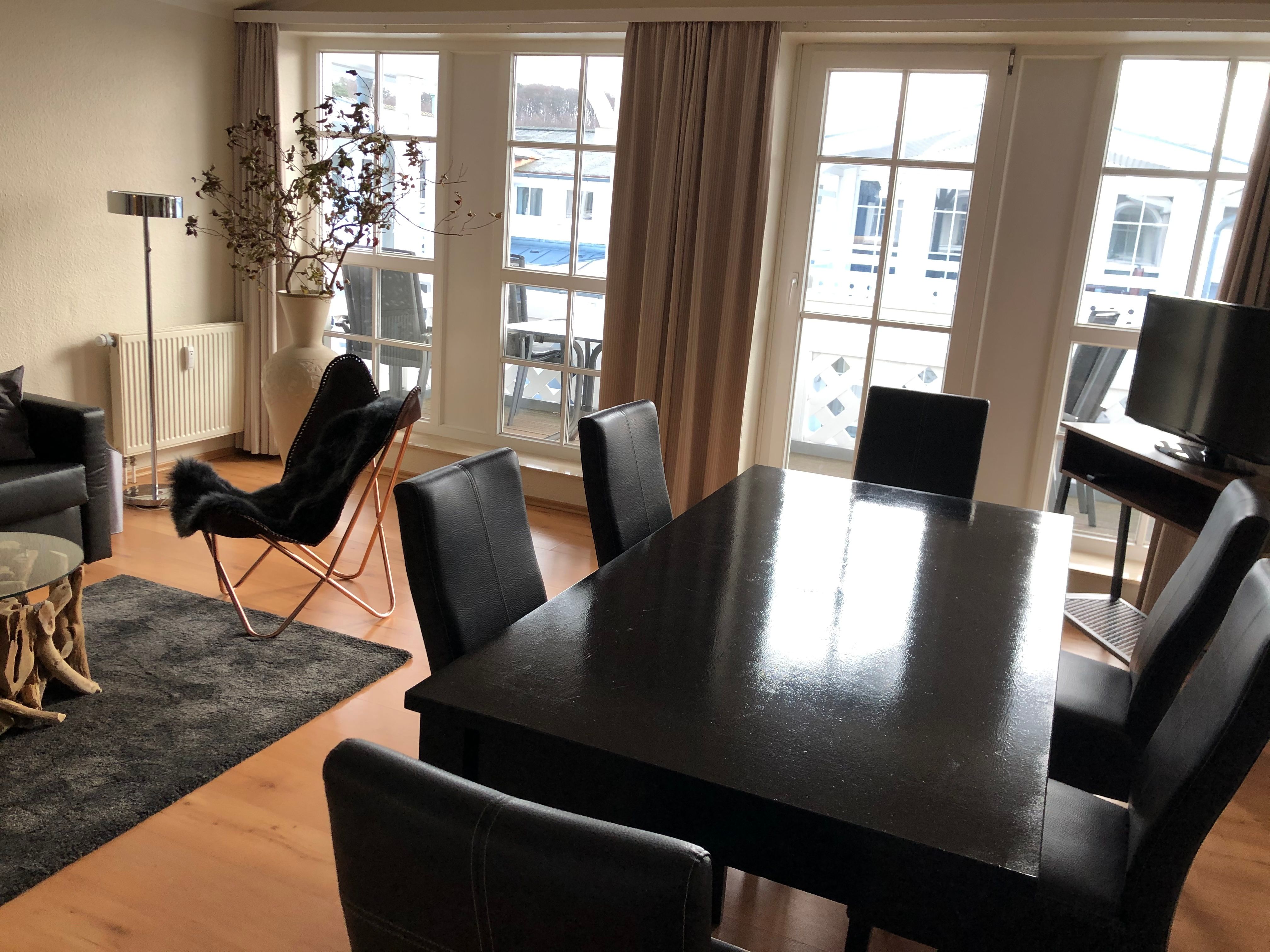 Furnished 2-Bedroom Apartment In Sellin - 6