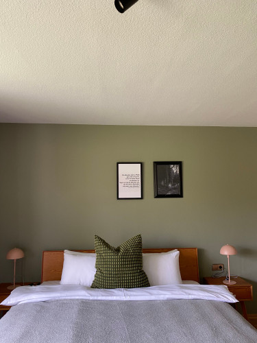 Wonderful & bright room with private beach access