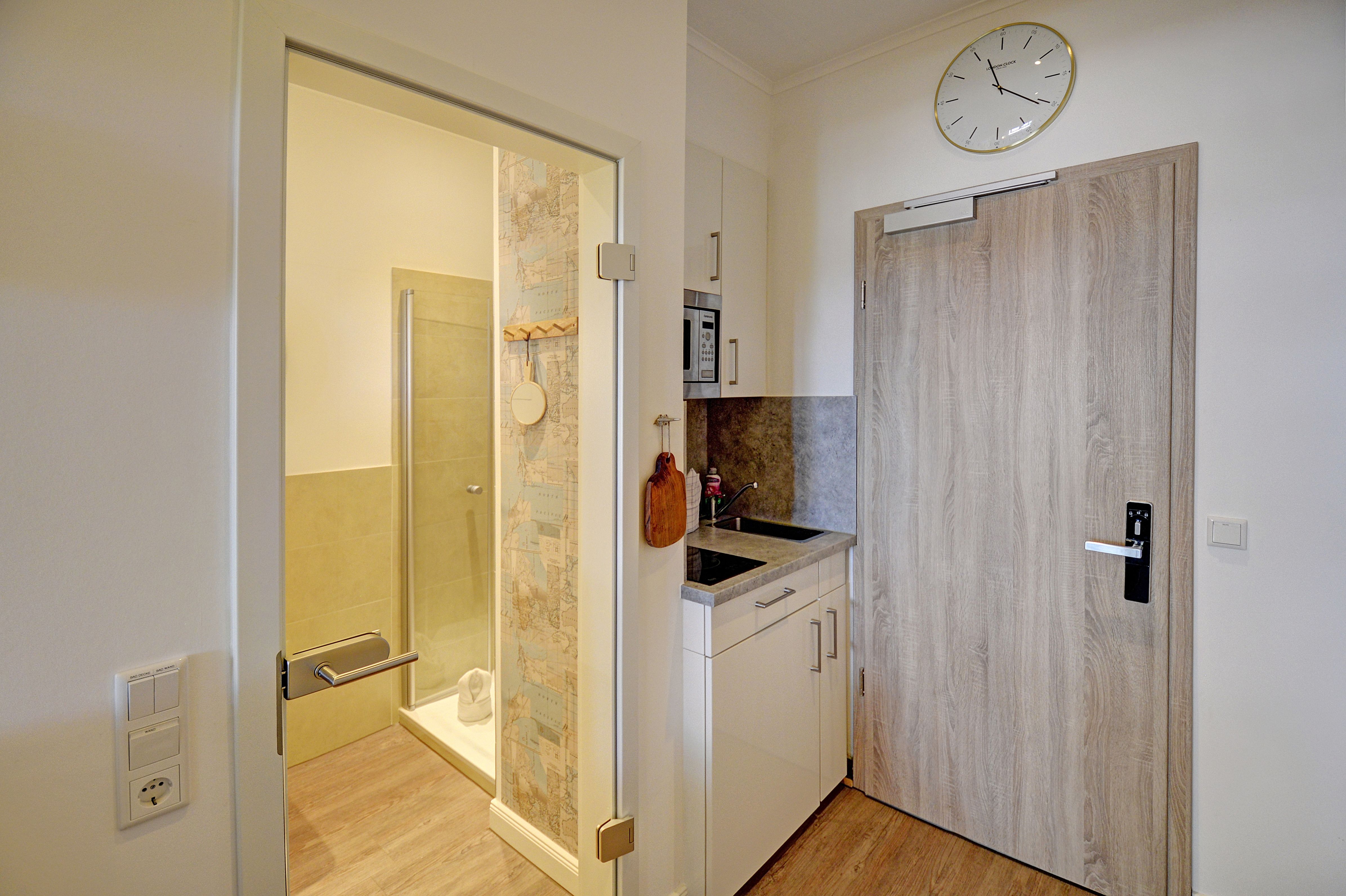 The Wonderful Panoramic View Of The Flensburg Fjord From The Studio Apartment Alone Is Pure Relaxati - 8