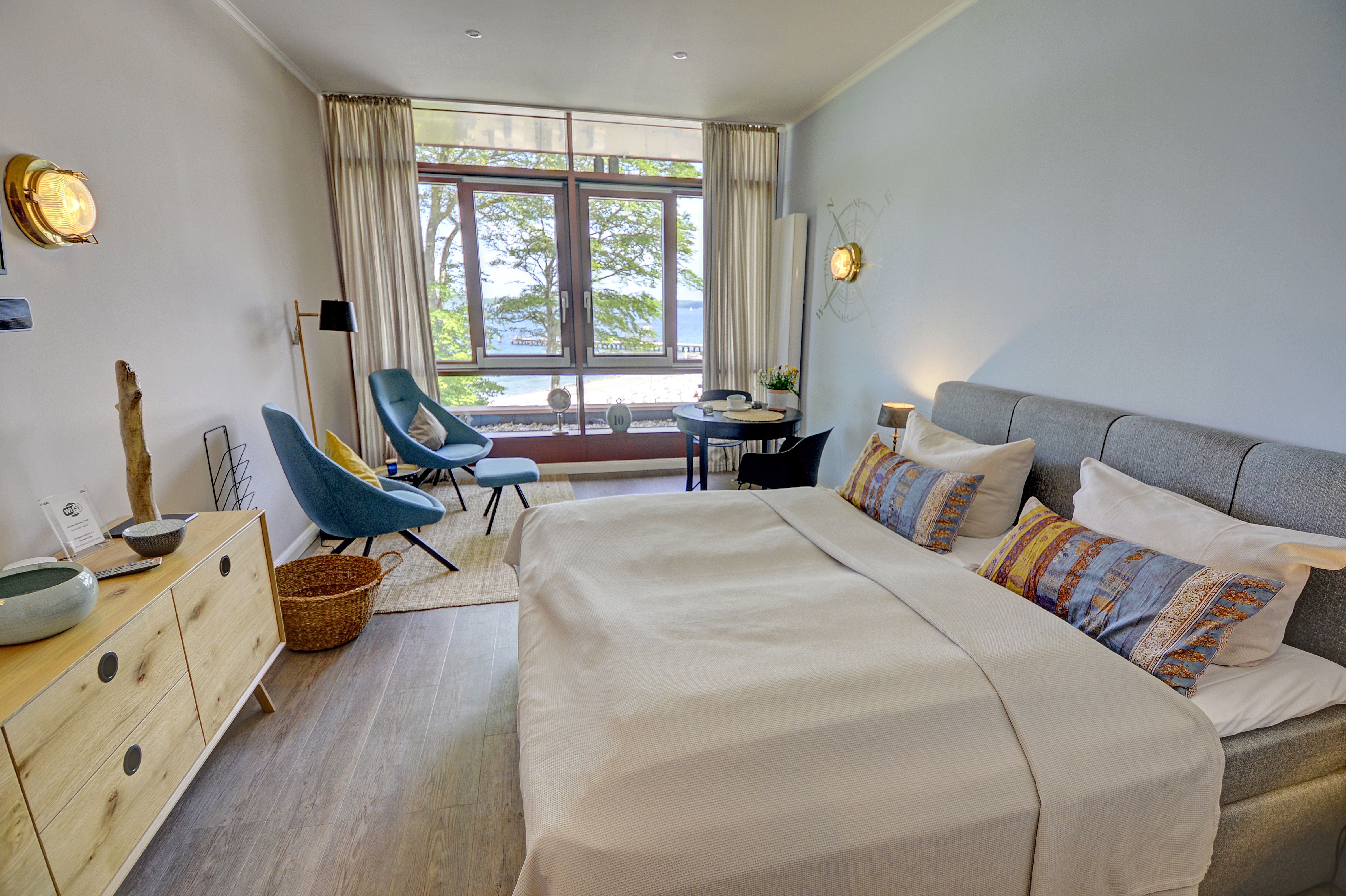 The Wonderful Panoramic View Of The Flensburg Fjord From The Studio Apartment Alone Is Pure Relaxati - 12