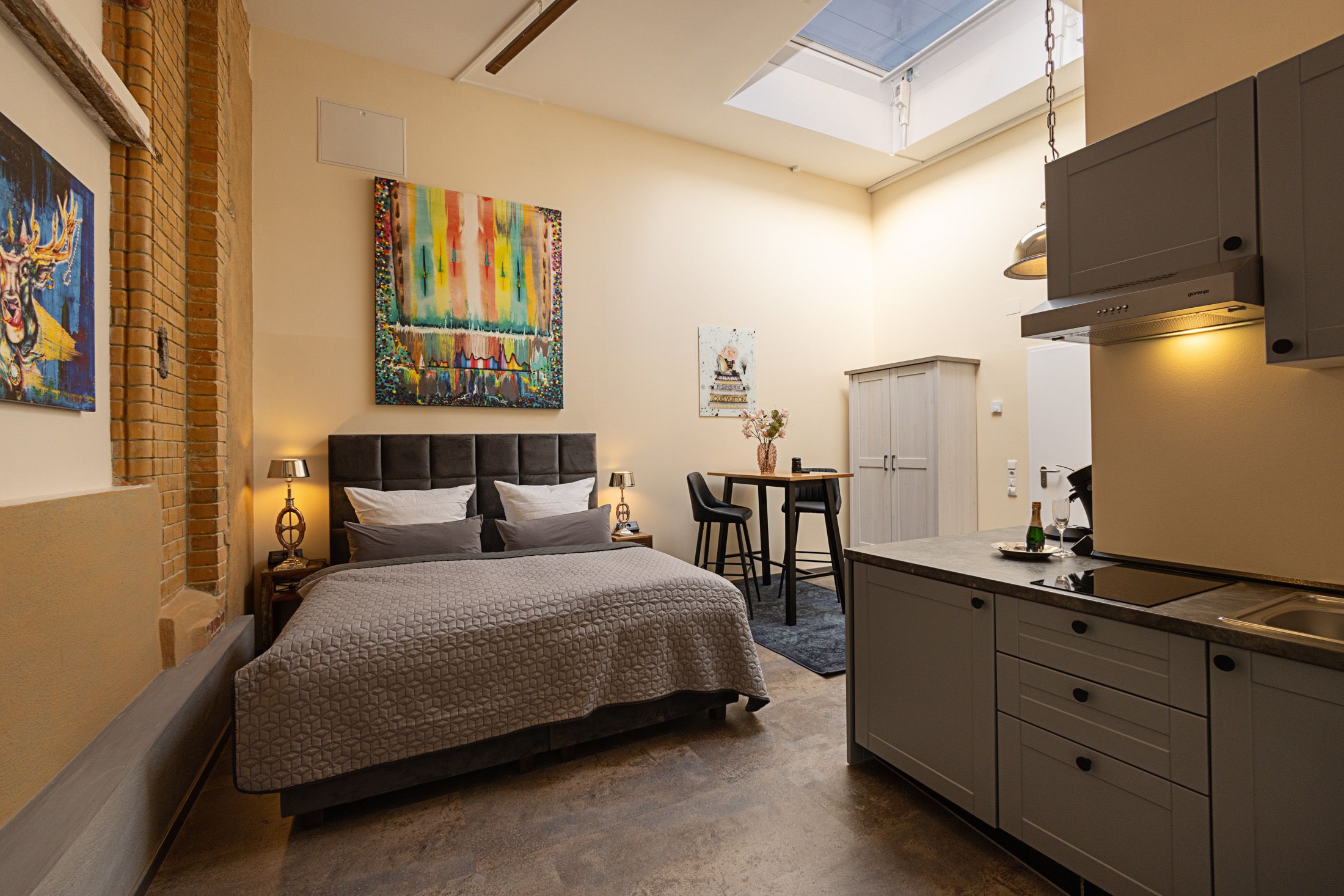 Furnished Business & Temporary Apartment Near Stuttgart/Reutlingen/ All-Inclusive - 1