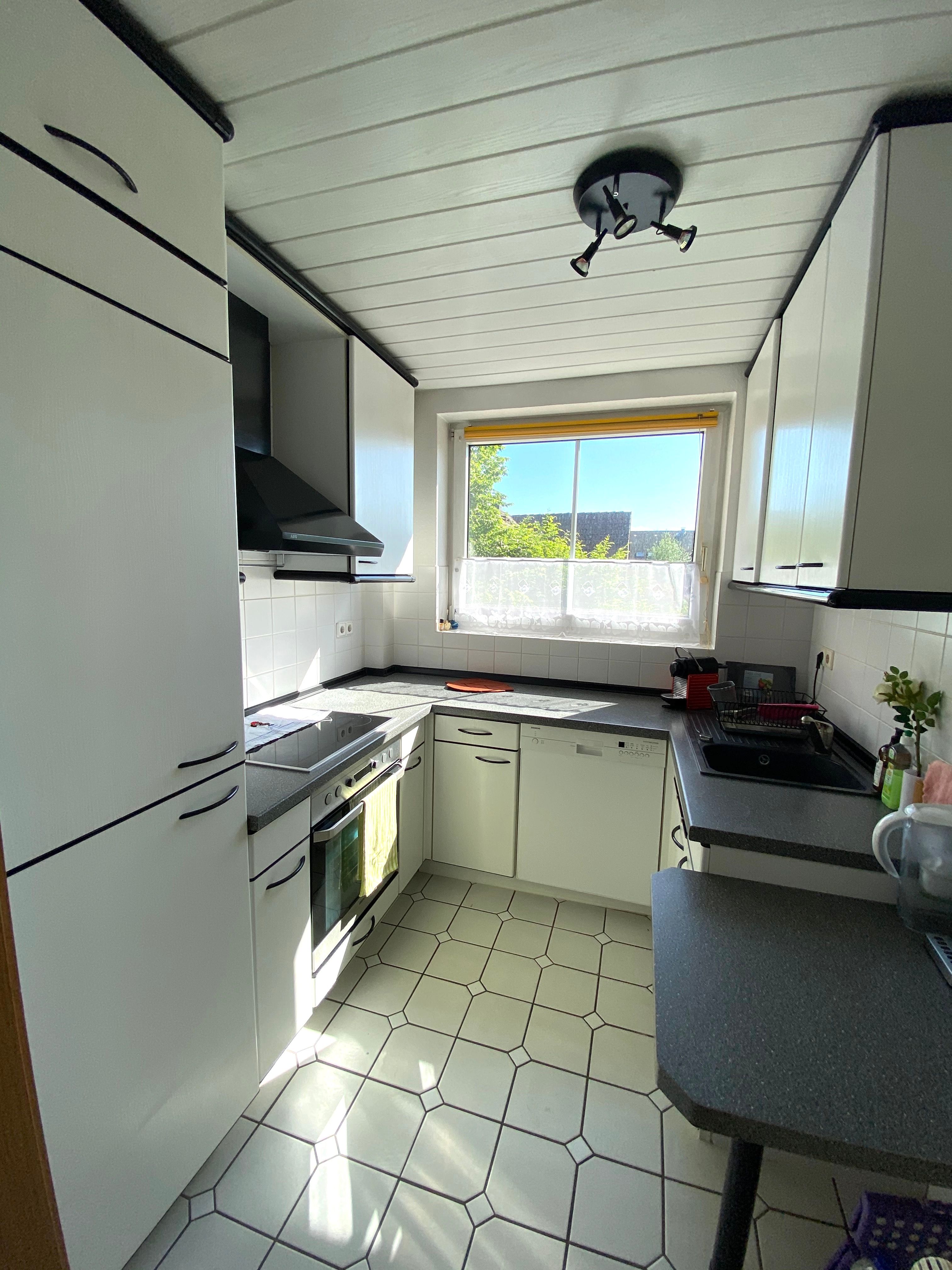 Quiet, Awesome Suite In Neumünster - 5