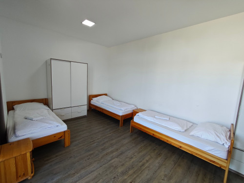 Spacious worker apartments with roof terrace - Gallery - 23