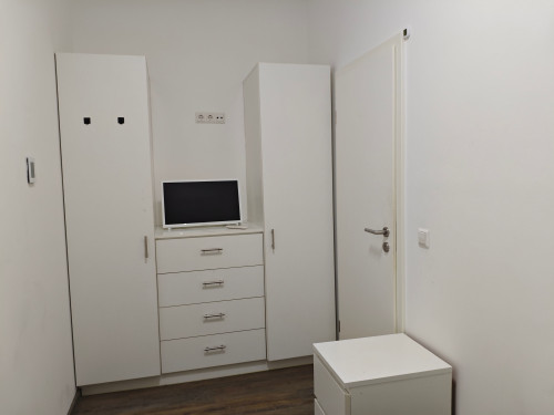 Spacious worker apartments with roof terrace - Gallery - 18