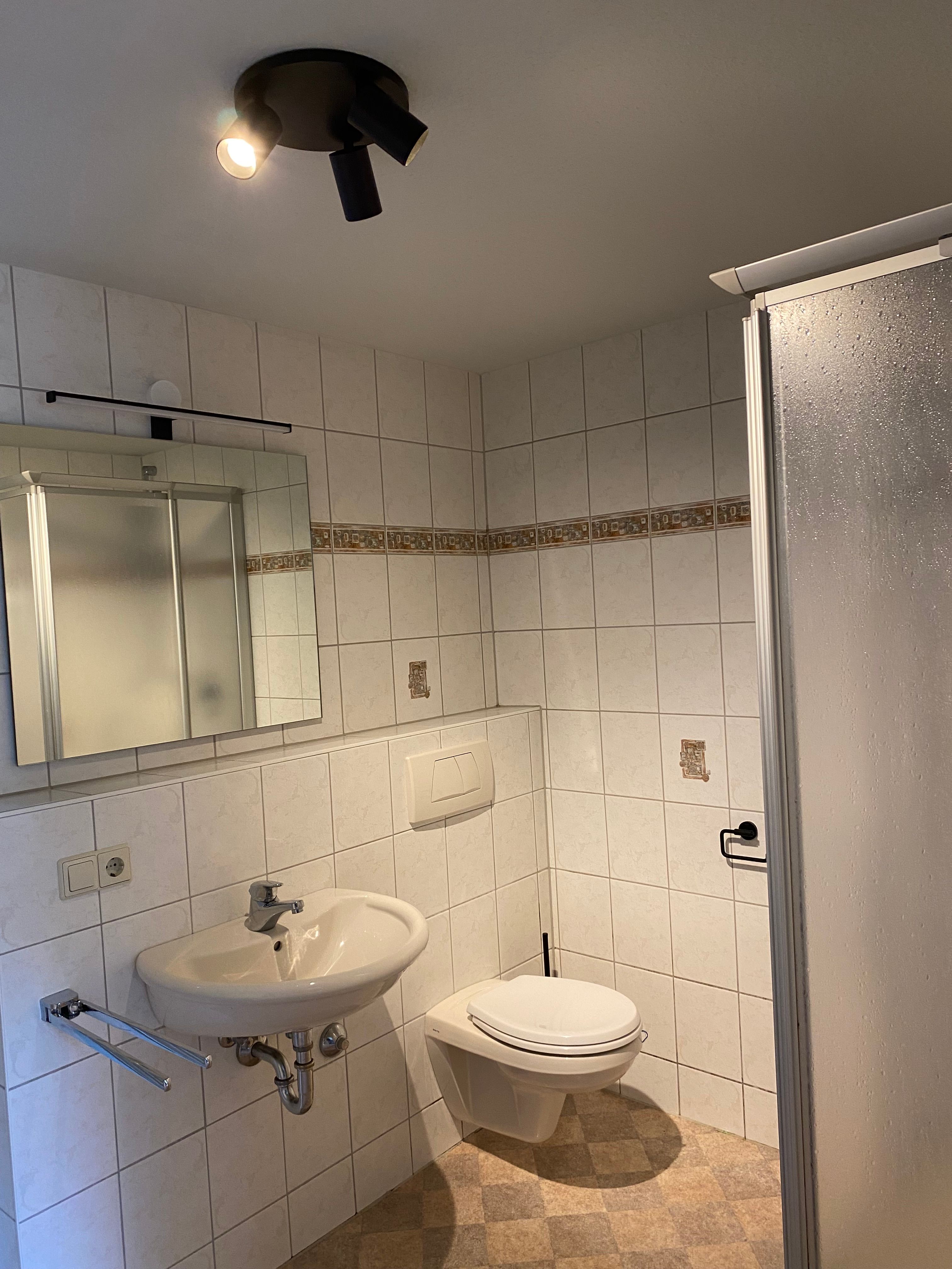  Temporary Living Close To Nature Directly On Lake Titisee  -  Temporary living close to nature directly on Lake Titisee  - Gallery -  1