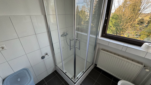 Cozy worker apartment with balcony – 2 rooms, 4 beds, kitchen & Wi-Fi