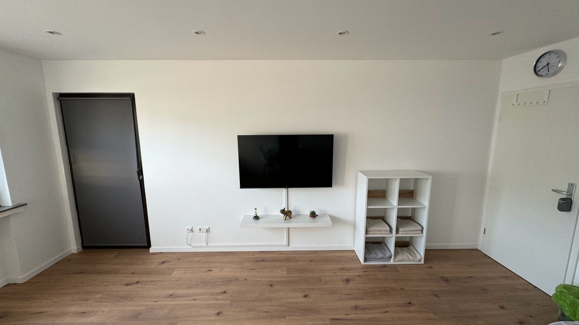 Cozy Worker Apartment With Balcony – 2 Rooms, 4 Beds, Kitchen & Wi-Fi - 1