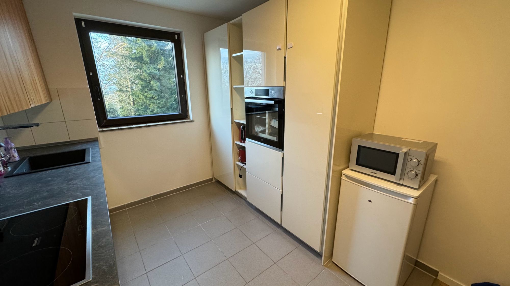 Cozy Worker Apartment With Balcony – 2 Rooms, 4 Beds, Kitchen & Wi-Fi - 9