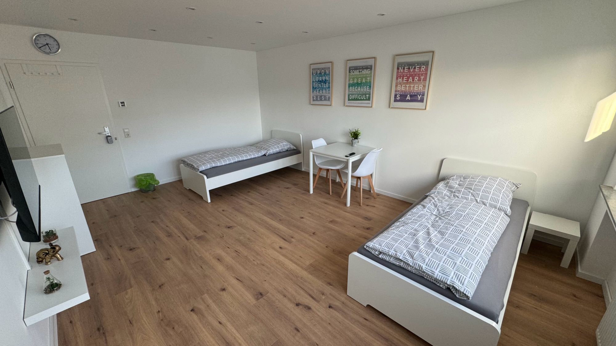 Cozy Worker Apartment With Balcony – 2 Rooms, 4 Beds, Kitchen & Wi-Fi - 7