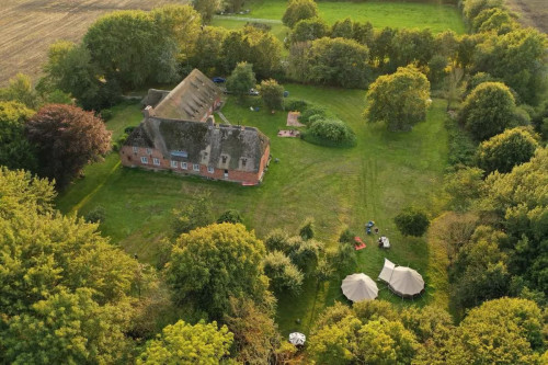 Eco-apartment in a historic manor house on the North Sea