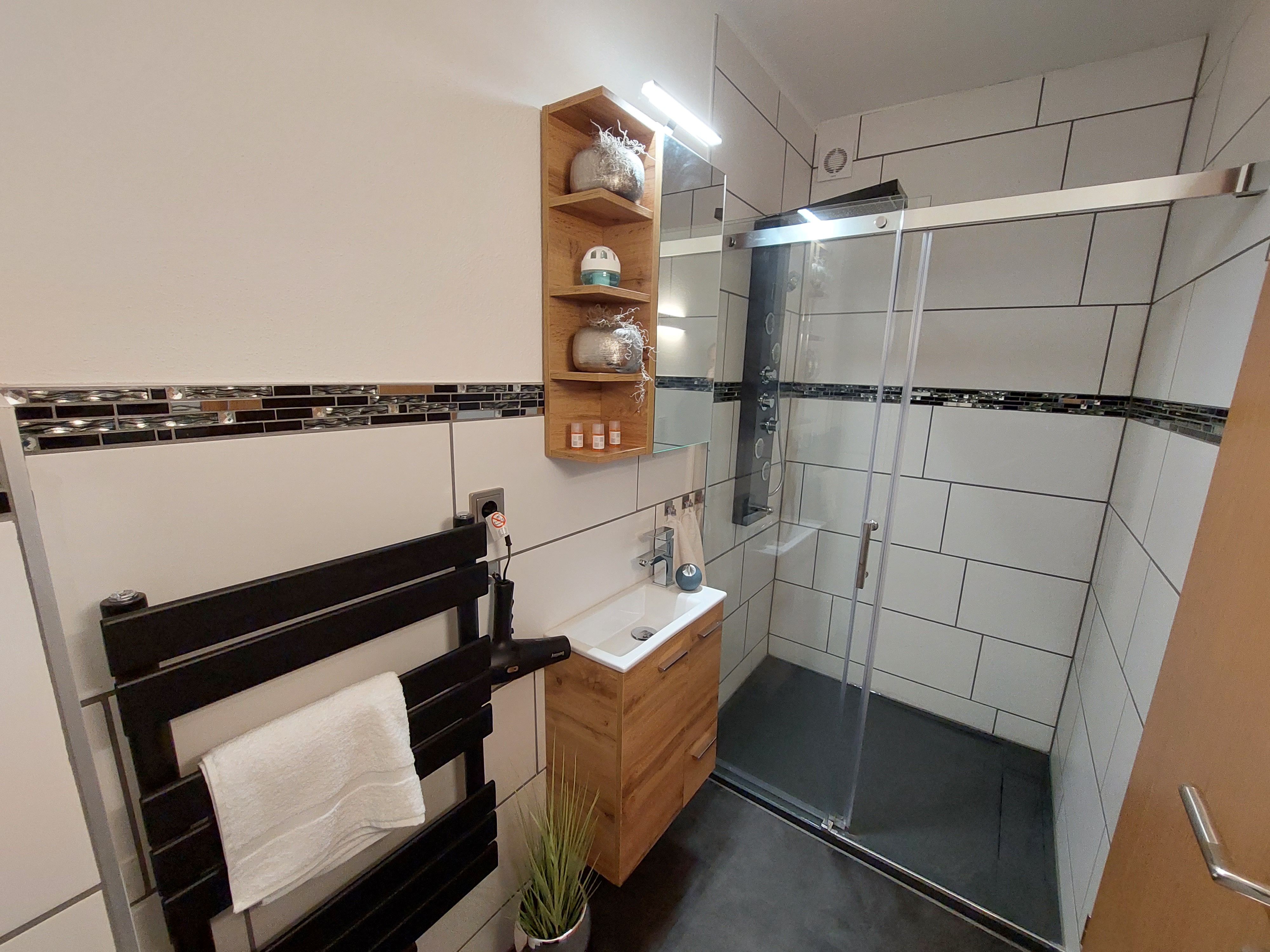  Living Ambience Apartment Ground Floor 2-Room Kitchen/bathroom  -  Living ambience apartment ground floor 2-room kitchen/bathroom  - Gallery -  5