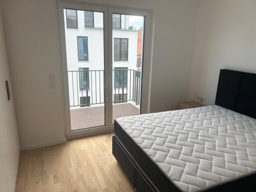 2 Zimmer , möbeliert, klimagerecht, zentrallage