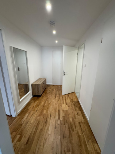 2 rooms, fully mobilized, maximum comfort, all extras, internet, washing machine, car parking space, full equipment - Gallery - 16