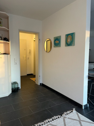 Stylish, furnished apartment with balcony and fitted kitchen near the lake